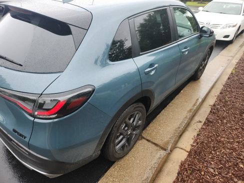 Used 2024 Honda HR-V Sport image 11