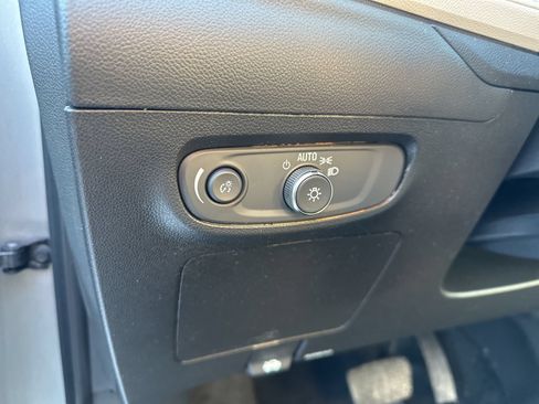 Used 2024 Buick Encore GX Avenir w/ Avenir Convenience Package AWD/4WD image 17