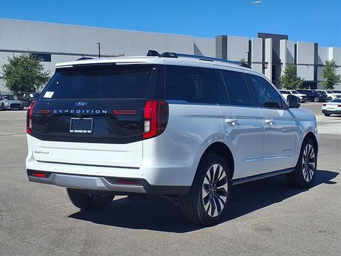 New 2025 Ford Expedition Platinum w/ Platinum Ultimate Package image 4