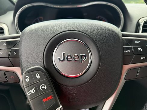 Used 2020 Jeep Grand Cherokee Altitude AWD/4WD image 44
