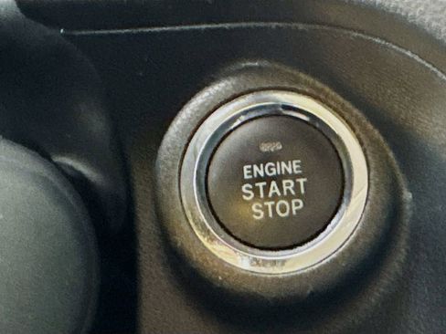 Used 2021 Subaru Forester Premium image 18