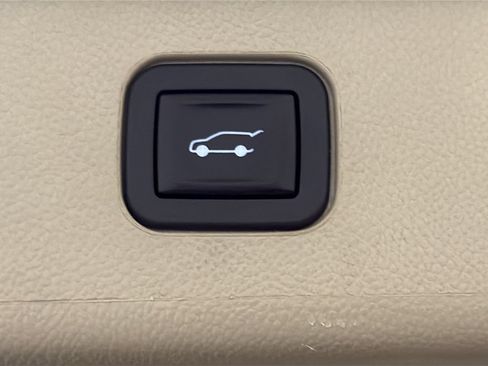 Used 2015 Cadillac SRX Premium w/ Driver Assist Package AWD/4WD image 17