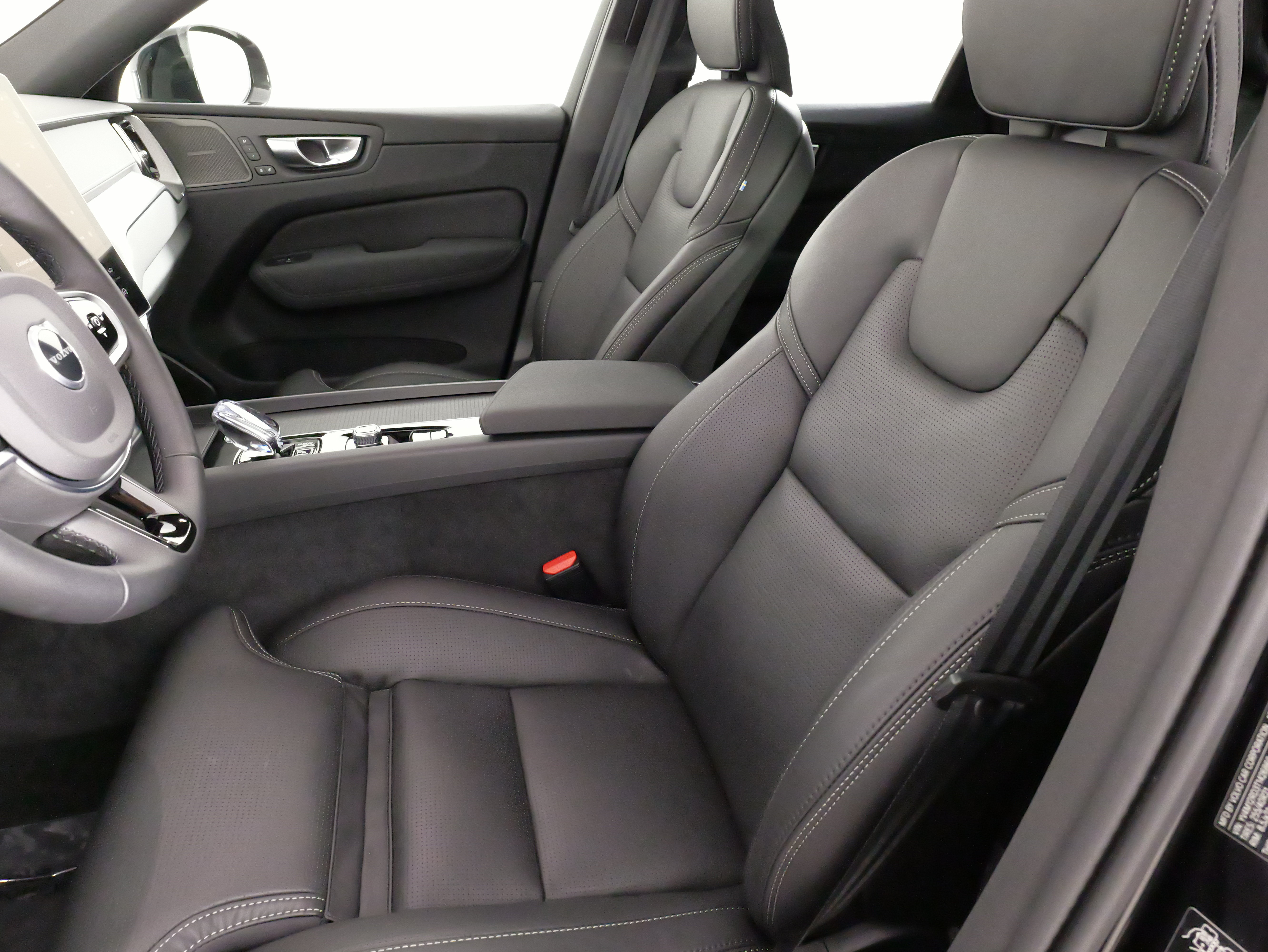 Used 2026 Volvo XC60 B5 Ultra w/ Protection Package Premier AWD/4WD image 30