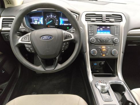 Used 2018 Ford Fusion S image 22