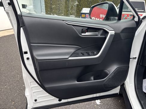 Certified 2025 Toyota RAV4 XLE image 18