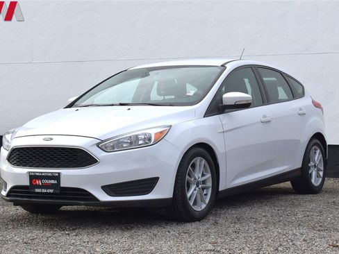 Used 2018 Ford Focus SE w/ Cold Weather Package image 8
