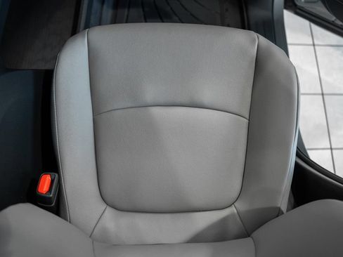 New 2026 Toyota Sienna XLE FWD image 31