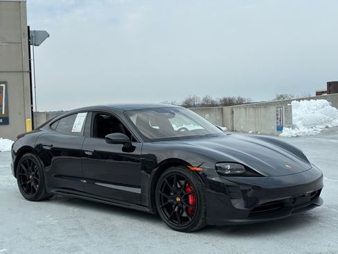Used 2023 Porsche Taycan GTS image 7