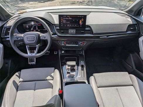 Used 2025 Audi SQ5 Premium Plus image 5
