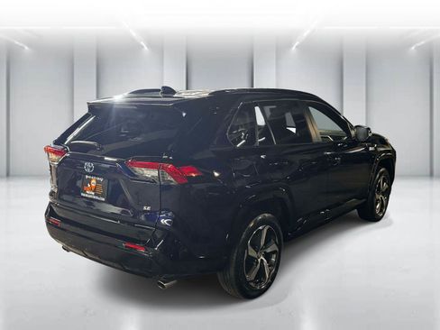 Used 2024 Toyota RAV4 SE w/ Weather & Moonroof Package AWD/4WD image 7