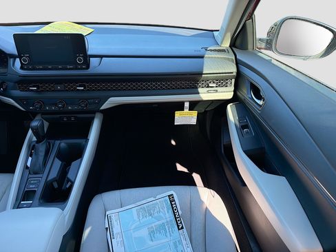 New 2025 Honda Accord SE image 18