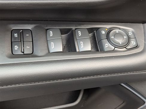 Used 2023 Chevrolet Tahoe LT w/ Luxury Package image 14