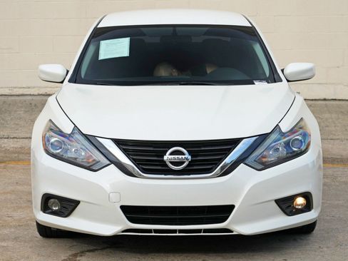 Used 2017 Nissan Altima 2.5 SR FWD image 40