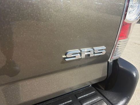 Used 2012 Toyota Tacoma 4x4 Access Cab w/ SR5 Pkg image 10