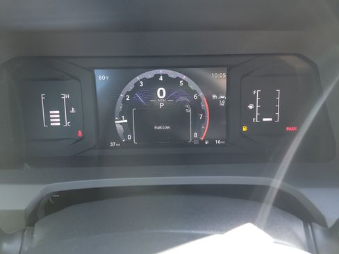 Certified 2025 Toyota Tacoma SR5 image 30