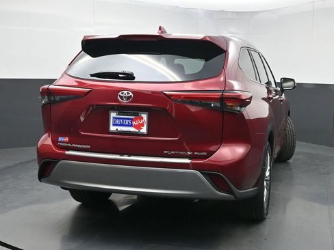 Used 2023 Toyota Highlander Platinum image 46