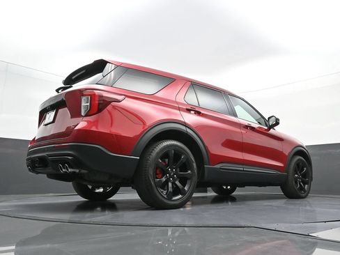 Used 2022 Ford Explorer ST w/ Equipment Group 401A AWD/4WD image 28