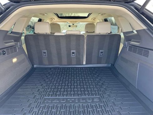 Used 2020 Lincoln Nautilus Reserve image 20