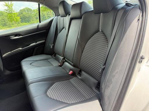 Used 2023 Toyota Camry SE FWD image 39