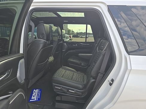 Used 2023 Cadillac Escalade V AWD/4WD image 20