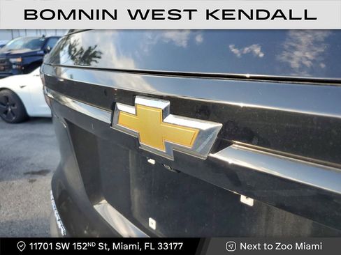 Used 2025 Chevrolet Traverse LT image 10