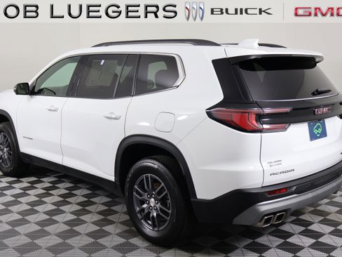 Certified 2025 GMC Acadia Elevation FWD image 4