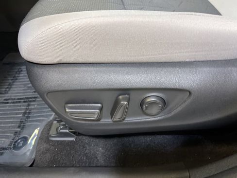 Used 2025 Toyota RAV4 XLE w/ Convenience Package AWD/4WD image 13