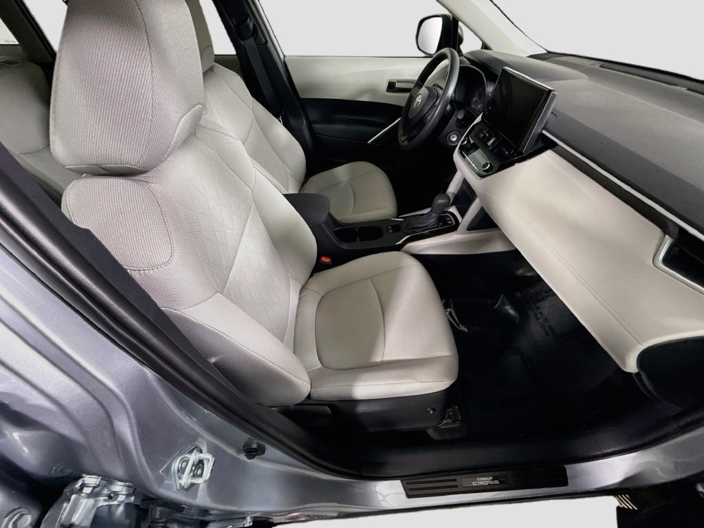 Certified 2025 Toyota Corolla Cross L FWD image 29