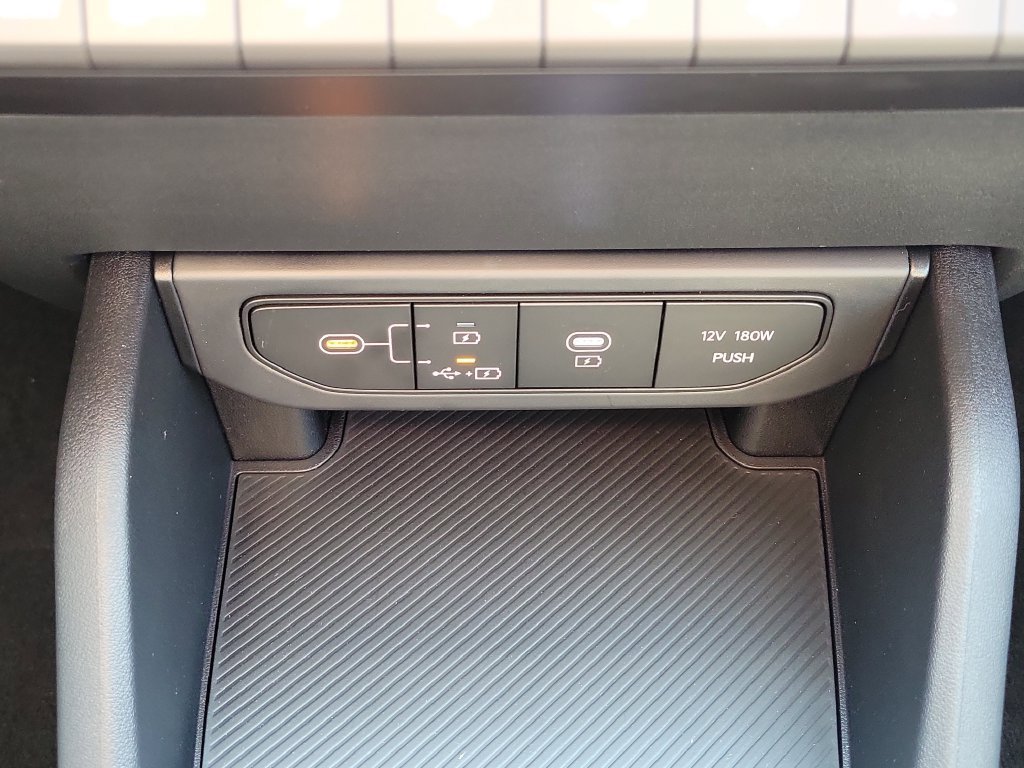 New 2026 Kia K4 FWD image 32