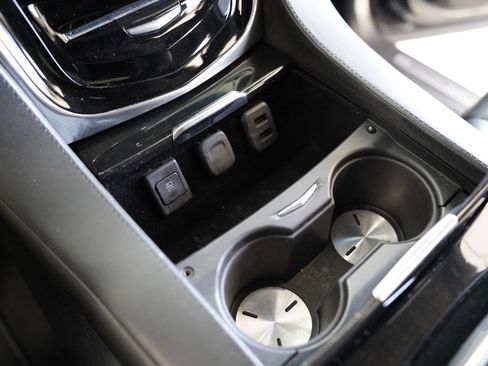 Used 2018 Cadillac Escalade Platinum image 22