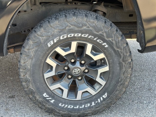 Used 2013 Toyota Tacoma 4x4 Double Cab w/ SR5 Pkg image 11
