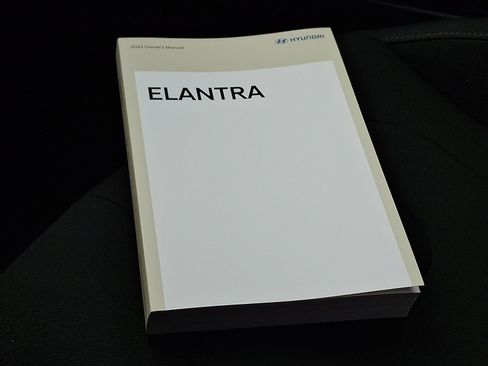 Used 2023 Hyundai Elantra SEL w/ Convenience Package image 26