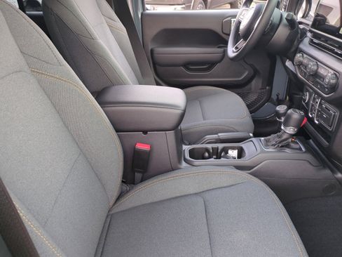 New 2026 Jeep Gladiator Sport image 19