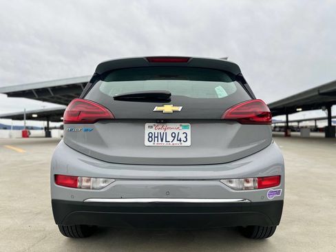 Used 2019 Chevrolet Bolt Premier w/ Infotainment Package image 7