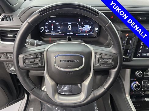 Used 2023 GMC Yukon Denali w/ Advanced Technology Package image 22