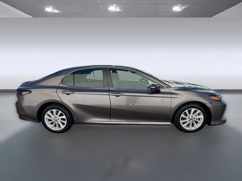 Used 2024 Toyota Camry LE FWD image 8