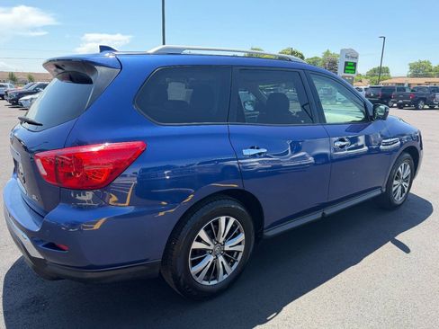 Used 2020 Nissan Pathfinder SL FWD image 5
