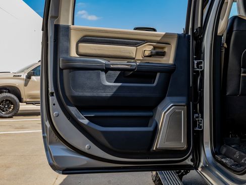Used 2023 RAM 2500 Limited image 39