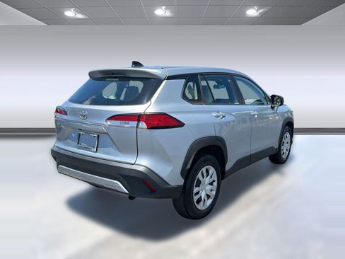 Used 2022 Toyota Corolla Cross L FWD image 9