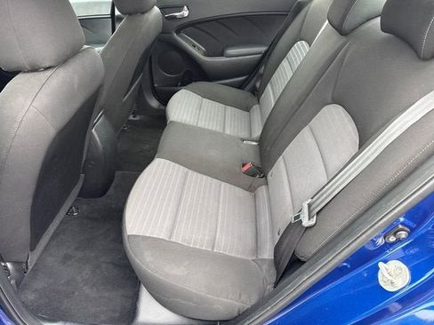 Used 2017 Kia Forte S FWD image 11