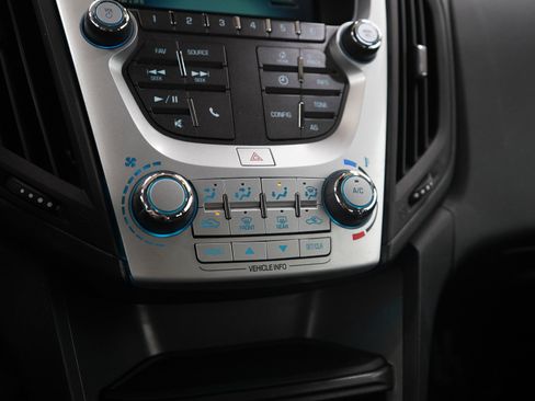 Used 2016 Chevrolet Equinox LS image 21