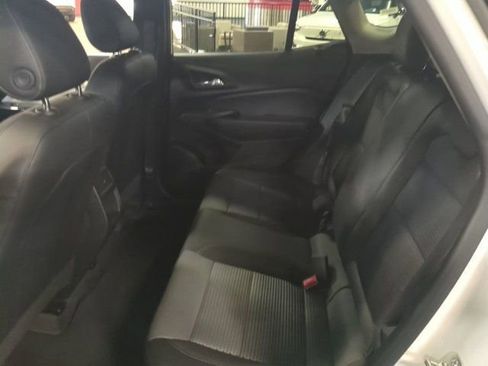 Used 2025 Chevrolet Trax LT w/ LT Convenience Package image 14