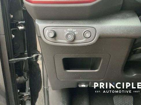 Used 2022 Chevrolet TrailBlazer RS w/ Convenience Package image 21