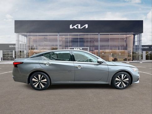 Used 2020 Nissan Altima 2.5 SL image 9