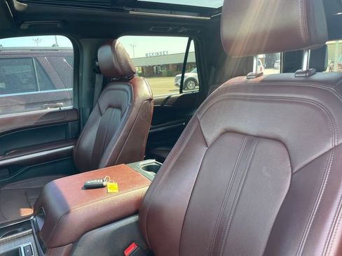 Used 2023 Ford Expedition Limited RWD image 10