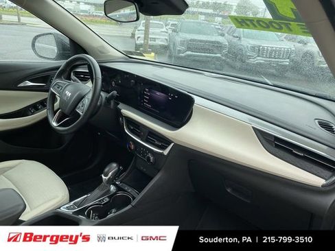 Used 2024 Buick Encore GX Preferred FWD image 33