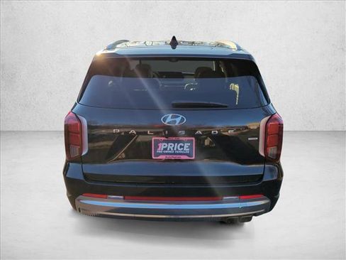 Used 2024 Hyundai Palisade Calligraphy image 6