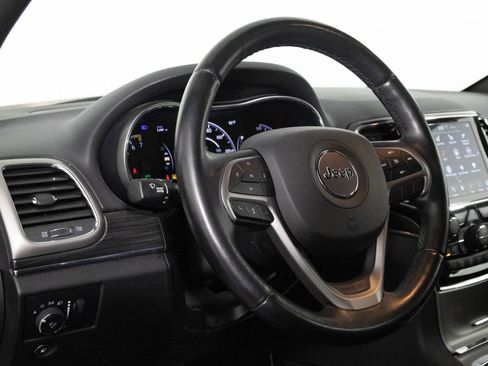 Used 2022 Jeep Grand Cherokee Limited image 30