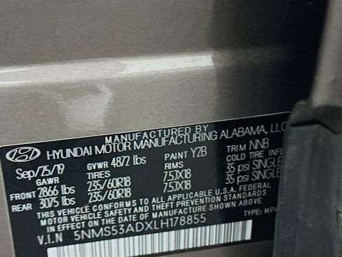 Used 2020 Hyundai Santa Fe Limited image 12