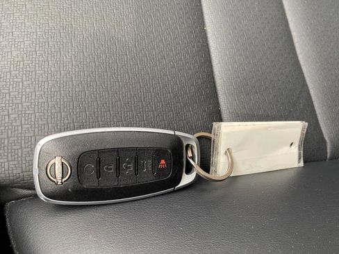 Used 2023 Nissan Rogue SV w/ SV Premium B Package image 26